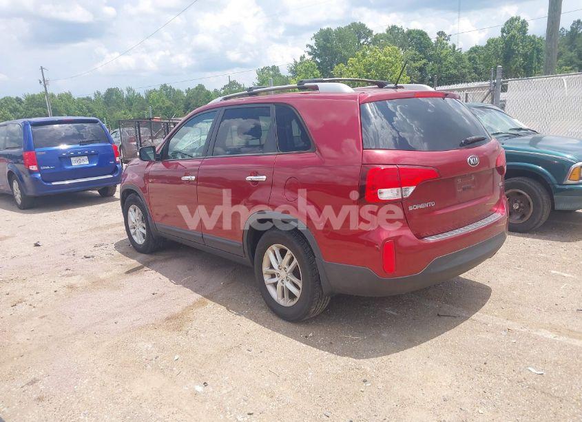 Photo 3 of 2014 Kia Sorento LX (VIN 5XYKT3A62EG511747)