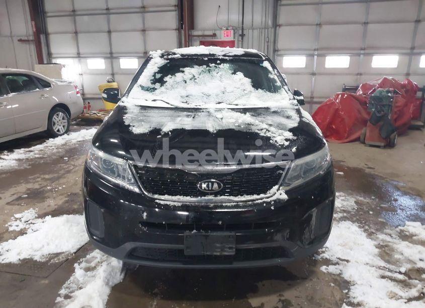 Photo 12 of 2015 Kia Sorento LX (VIN 5XYKT3A62FG575403)
