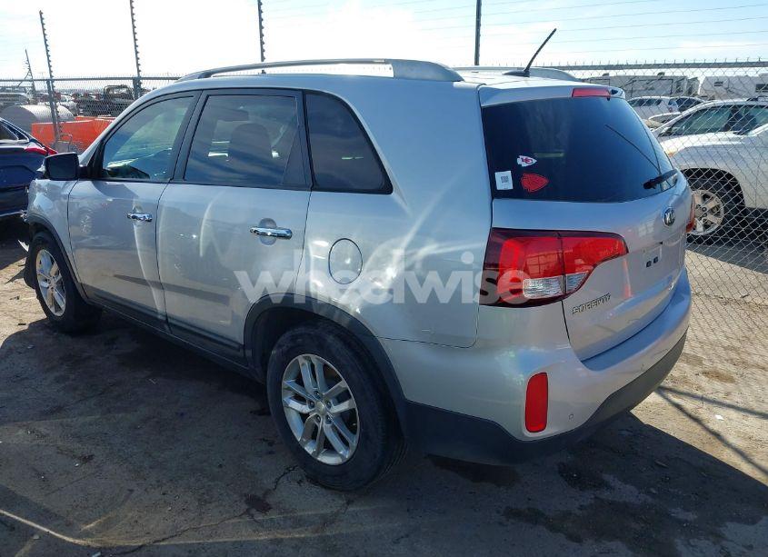 Photo 3 of 2015 Kia Sorento LX (VIN 5XYKT3A62FG587650)