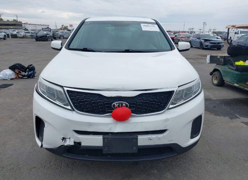 Photo 12 of 2015 Kia Sorento LX (VIN 5XYKT3A62FG630495)
