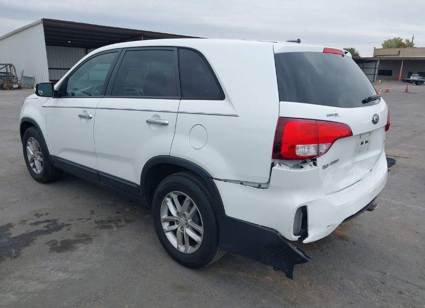 Photo 3 of 2015 Kia Sorento LX (VIN 5XYKT3A62FG630495)