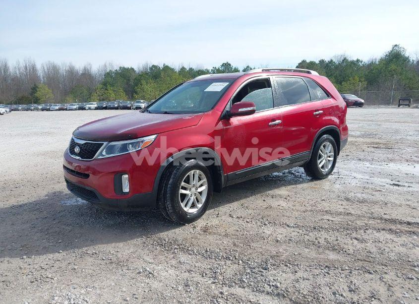 Photo 2 of 2015 Kia Sorento LX (VIN 5XYKT3A62FG644218)