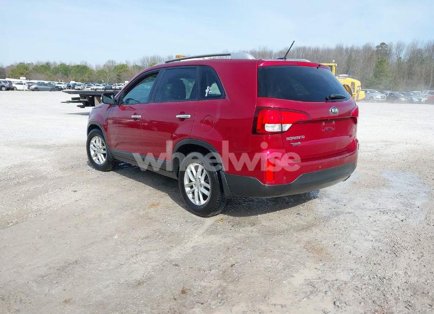 Photo 3 of 2015 Kia Sorento LX (VIN 5XYKT3A62FG644218)