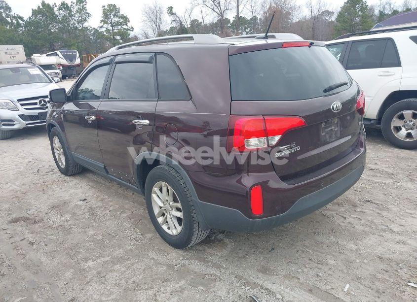 Photo 3 of 2015 Kia Sorento LX (VIN 5XYKT3A62FG647720)