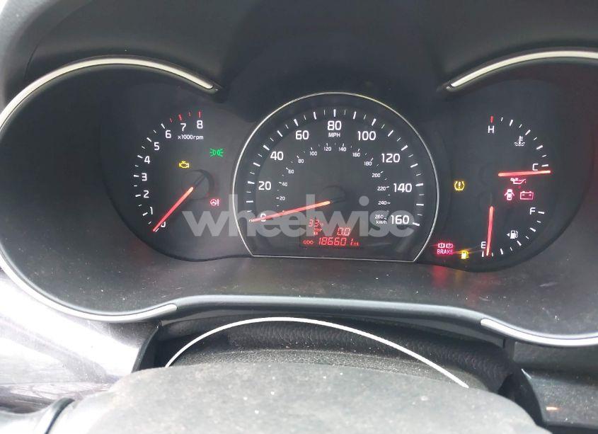 Photo 7 of 2015 Kia Sorento LX (VIN 5XYKT3A62FG651248)