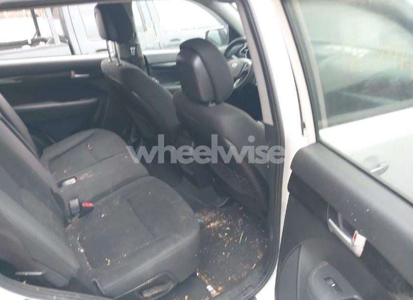 Photo 8 of 2015 Kia Sorento LX (VIN 5XYKT3A62FG651248)