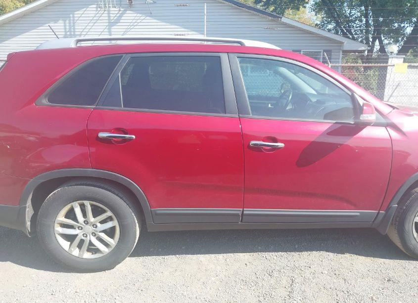 Photo 13 of 2015 Kia Sorento LX (VIN 5XYKT3A62FG657678)