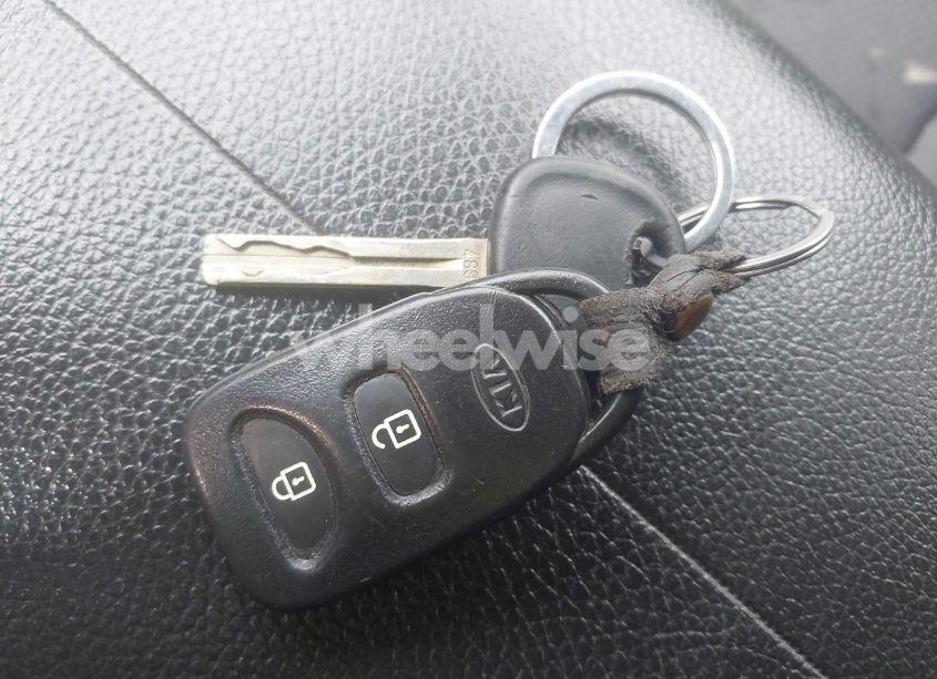 Photo 11 of 2012 Kia Sorento LX (VIN 5XYKT3A63CG192906)