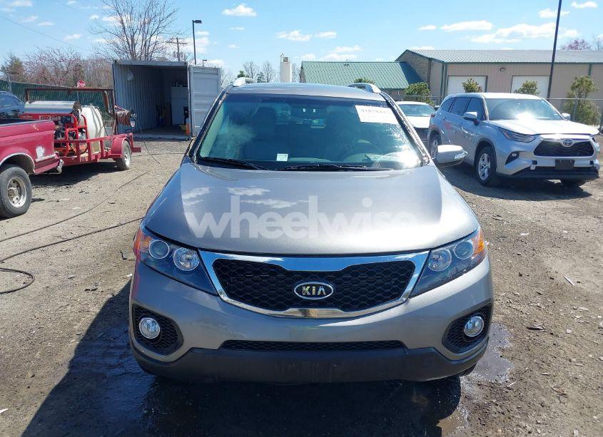 Photo 12 of 2012 Kia Sorento LX (VIN 5XYKT3A63CG193456)