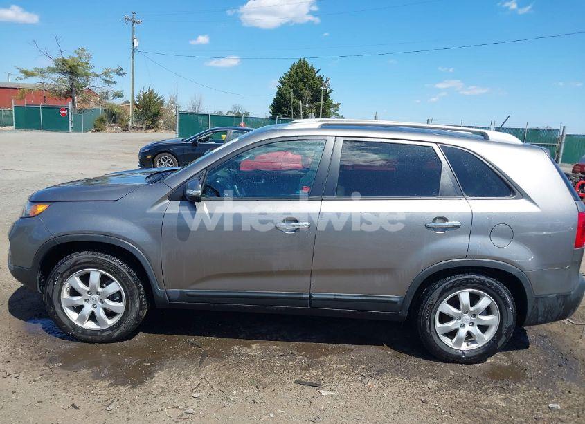 Photo 14 of 2012 Kia Sorento LX (VIN 5XYKT3A63CG193456)