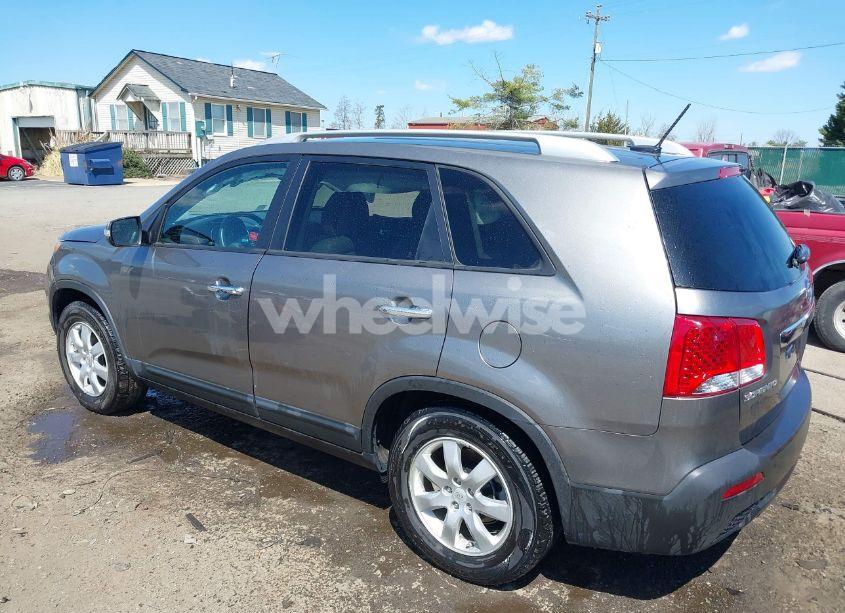 Photo 3 of 2012 Kia Sorento LX (VIN 5XYKT3A63CG193456)