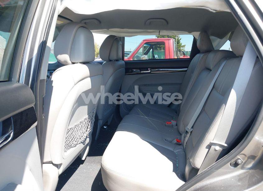 Photo 8 of 2012 Kia Sorento LX (VIN 5XYKT3A63CG193456)