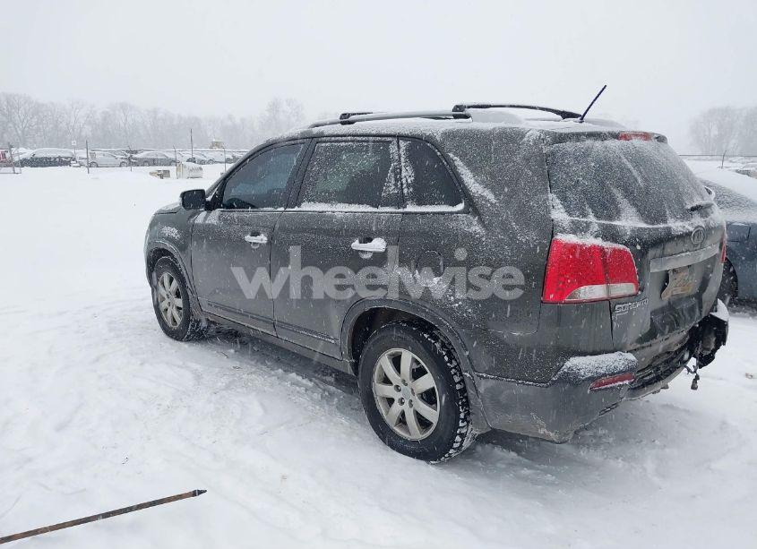 Photo 3 of 2012 Kia Sorento LX (VIN 5XYKT3A63CG207162)