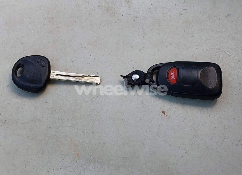 Photo 11 of 2012 Kia Sorento LX (VIN 5XYKT3A63CG215147)