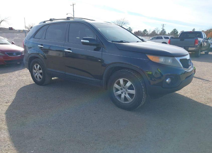 2012 Kia Sorento LX (VIN 5XYKT3A63CG258130) main photo