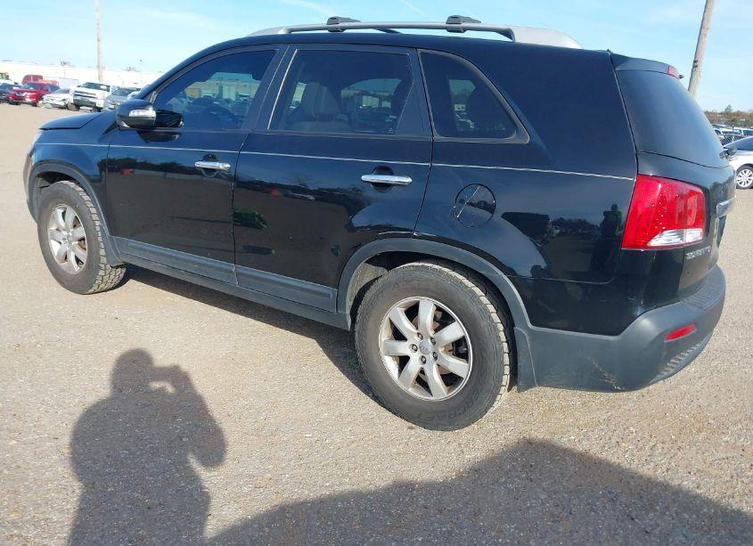 Photo 3 of 2012 Kia Sorento LX (VIN 5XYKT3A63CG258130)