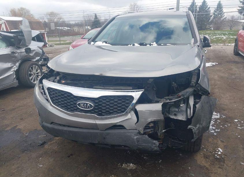 Photo 6 of 2012 Kia Sorento LX (VIN 5XYKT3A63CG286588)