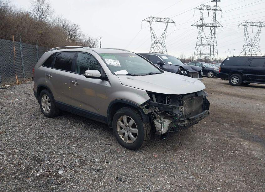 2012 Kia Sorento LX (VIN 5XYKT3A63CG286817) main photo