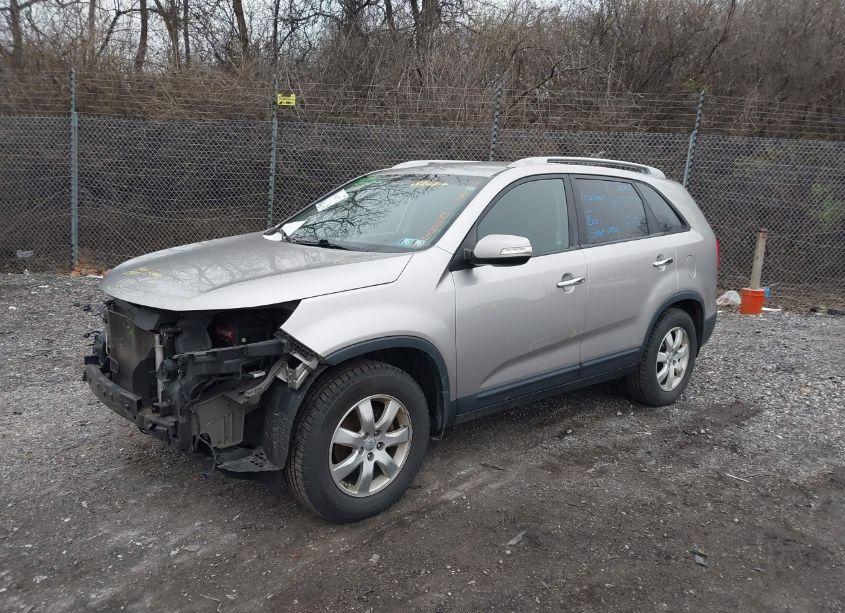 Photo 13 of 2012 Kia Sorento LX (VIN 5XYKT3A63CG286817)