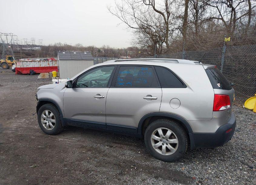 Photo 14 of 2012 Kia Sorento LX (VIN 5XYKT3A63CG286817)