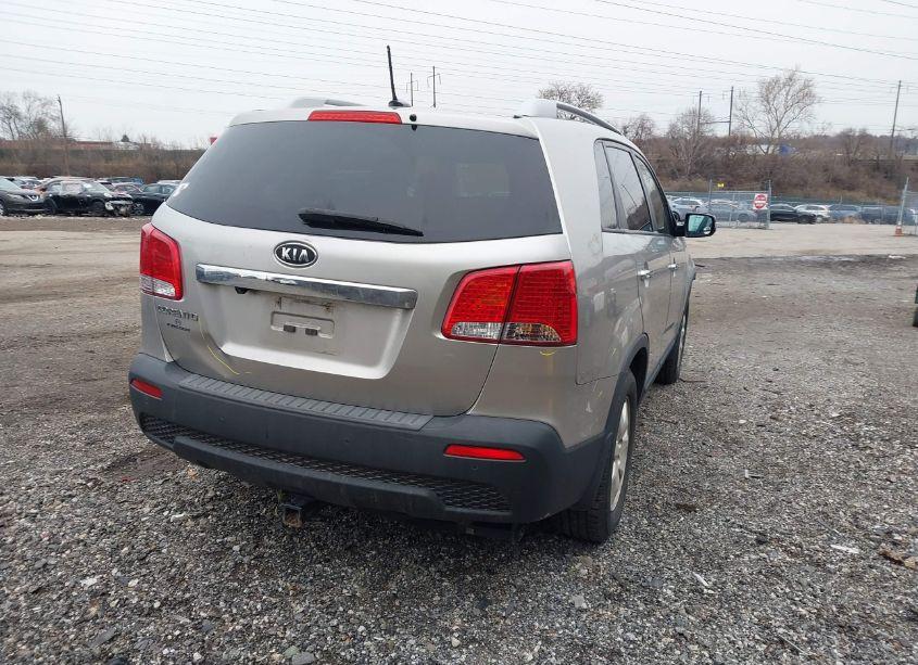 Photo 15 of 2012 Kia Sorento LX (VIN 5XYKT3A63CG286817)