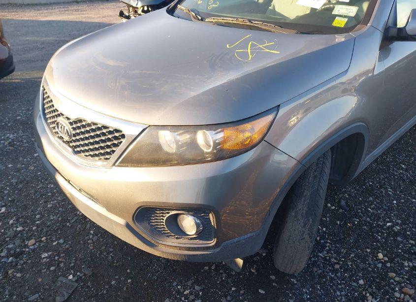 Photo 6 of 2012 Kia Sorento LX (VIN 5XYKT3A63CG294142)