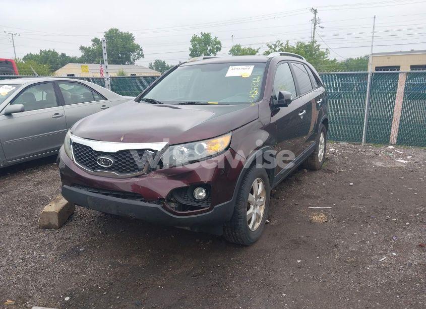 Photo 6 of 2013 Kia Sorento LX (VIN 5XYKT3A63DG321079)