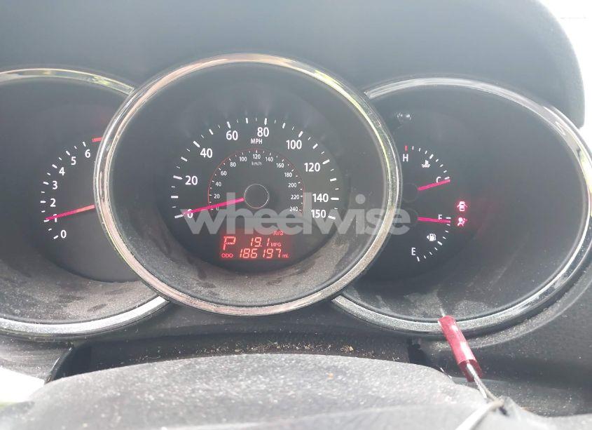 Photo 7 of 2013 Kia Sorento LX (VIN 5XYKT3A63DG321079)