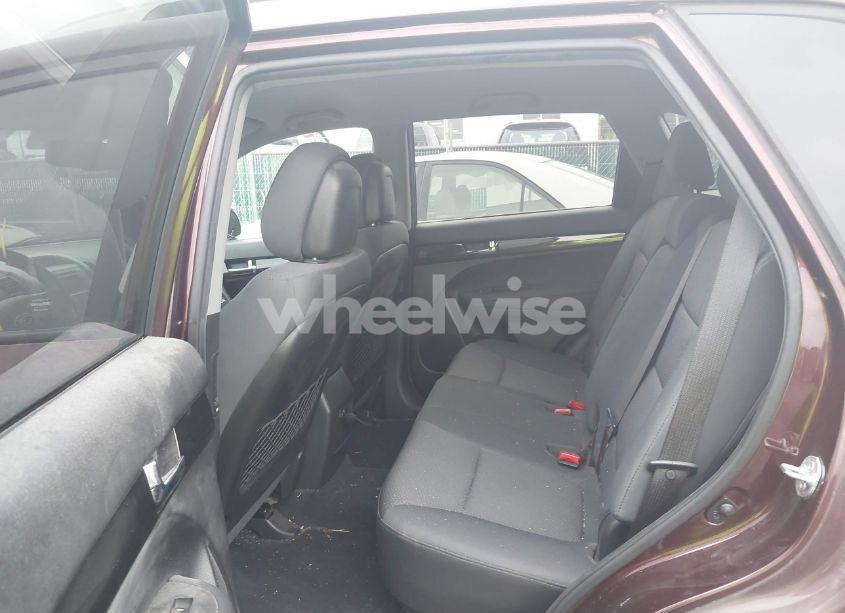 Photo 8 of 2013 Kia Sorento LX (VIN 5XYKT3A63DG321079)