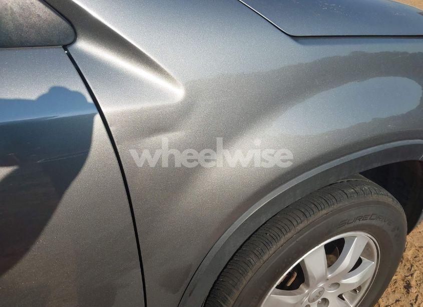 Photo 12 of 2013 Kia Sorento LX (VIN 5XYKT3A63DG339792)