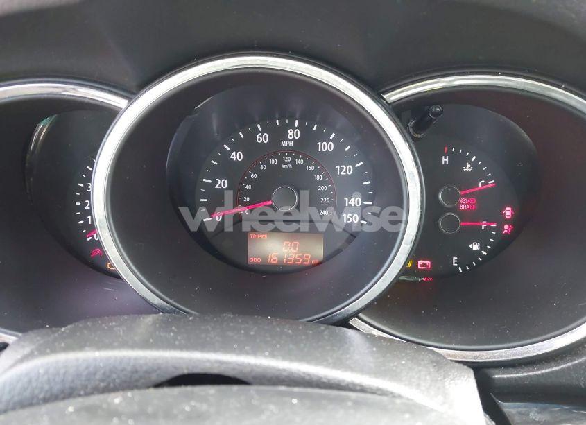 Photo 7 of 2013 Kia Sorento LX (VIN 5XYKT3A63DG381816)