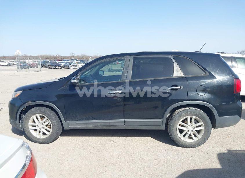 Photo 14 of 2014 Kia Sorento LX (VIN 5XYKT3A63EG421961)