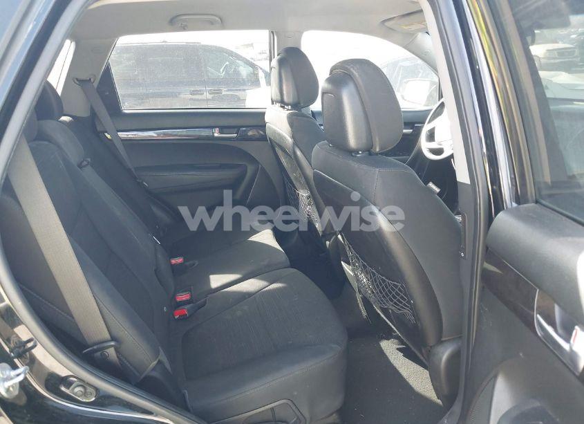 Photo 8 of 2014 Kia Sorento LX (VIN 5XYKT3A63EG421961)