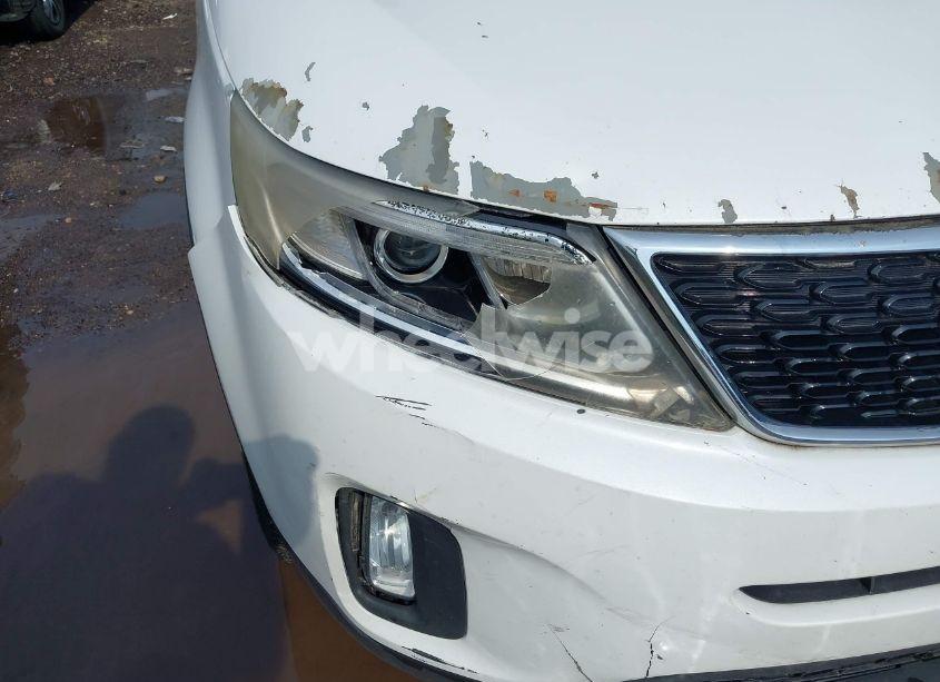 Photo 6 of 2014 Kia Sorento LX (VIN 5XYKT3A63EG449890)