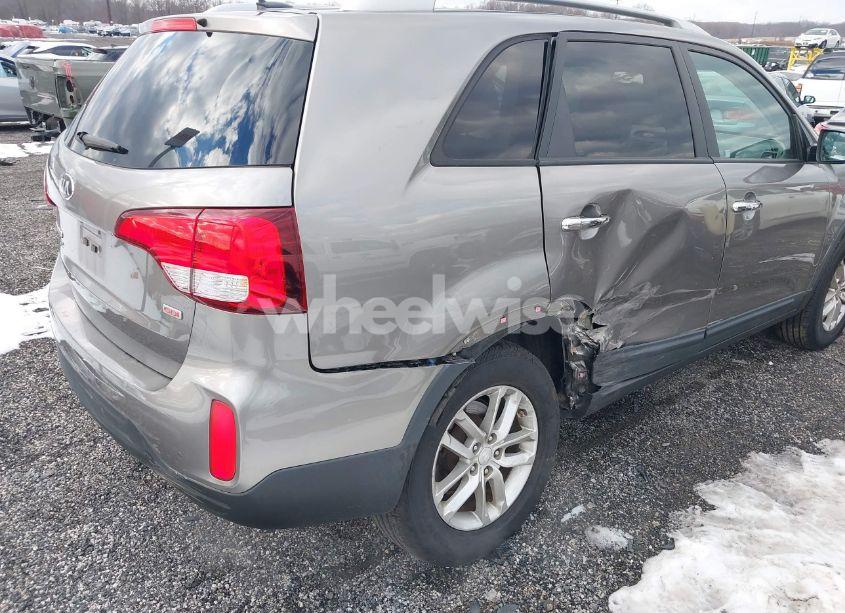 Photo 6 of 2014 Kia Sorento LX (VIN 5XYKT3A63EG478385)