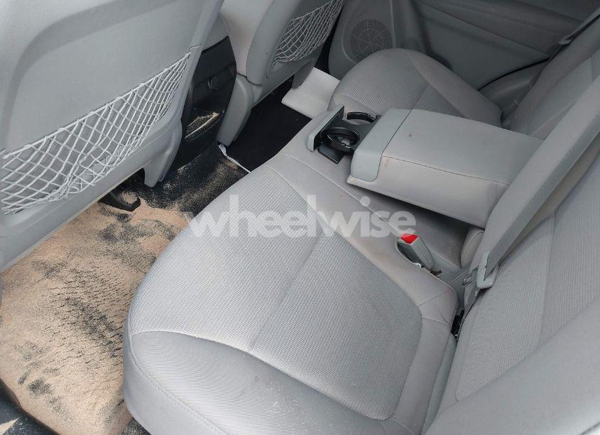 Photo 8 of 2014 Kia Sorento LX (VIN 5XYKT3A63EG478385)