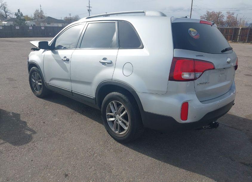Photo 3 of 2014 Kia Sorento LX (VIN 5XYKT3A63EG484249)