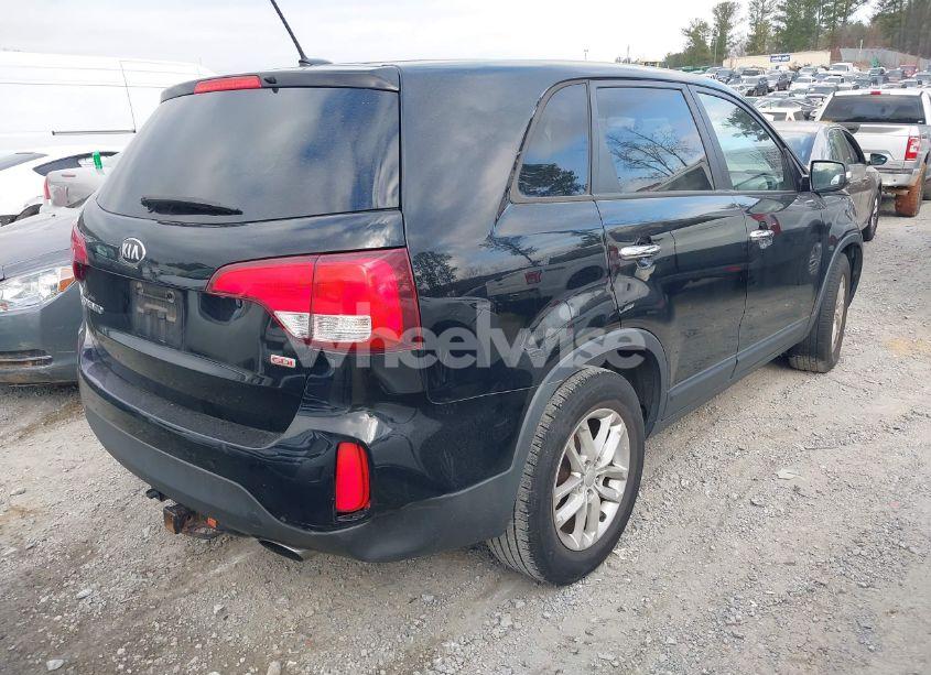Photo 4 of 2014 Kia Sorento LX (VIN 5XYKT3A63EG485112)