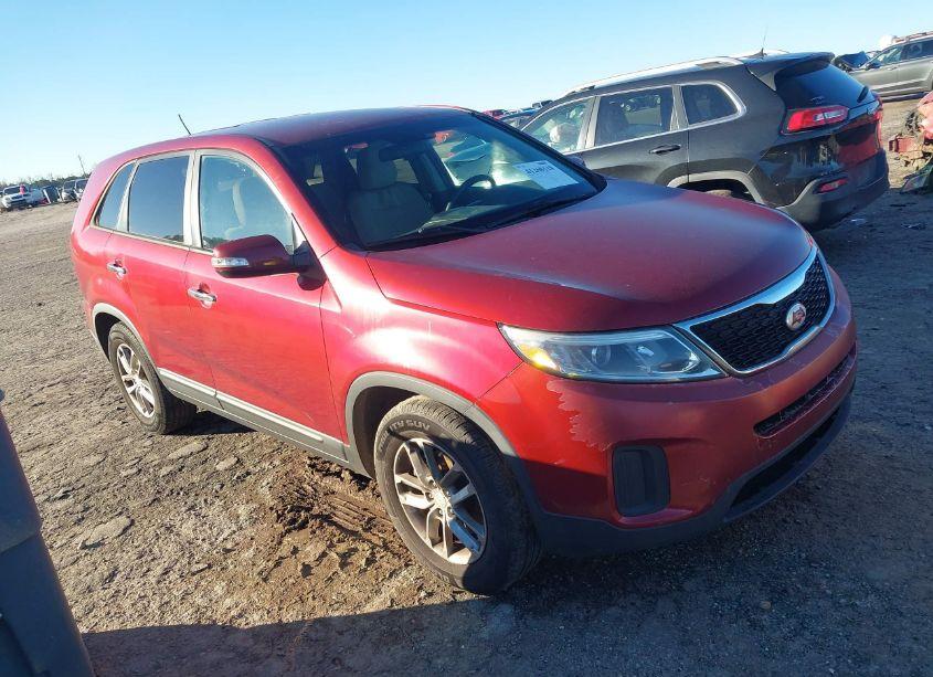 2014 Kia Sorento LX (VIN 5XYKT3A63EG518254) main photo