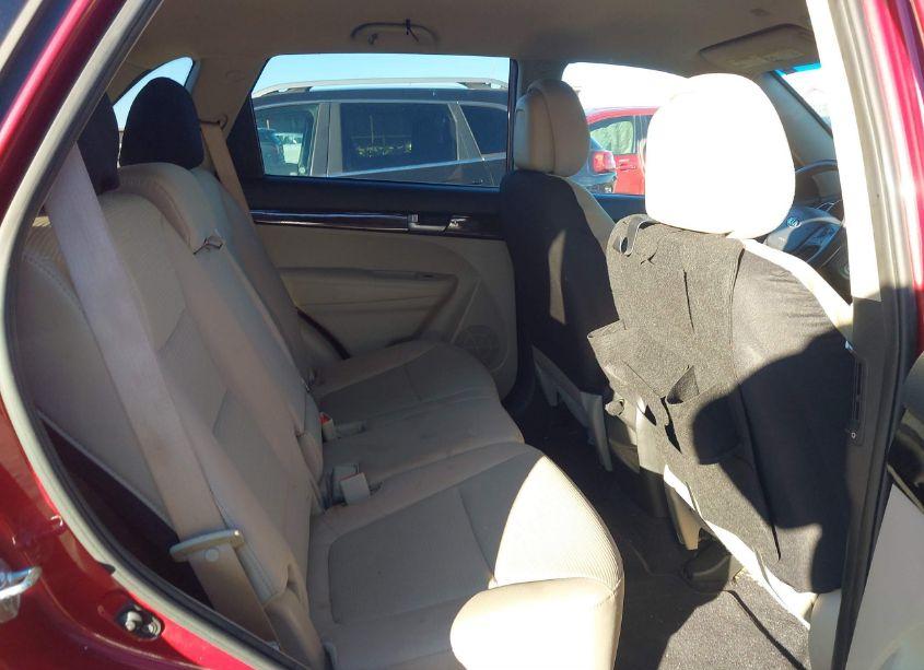 Photo 8 of 2014 Kia Sorento LX (VIN 5XYKT3A63EG518254)