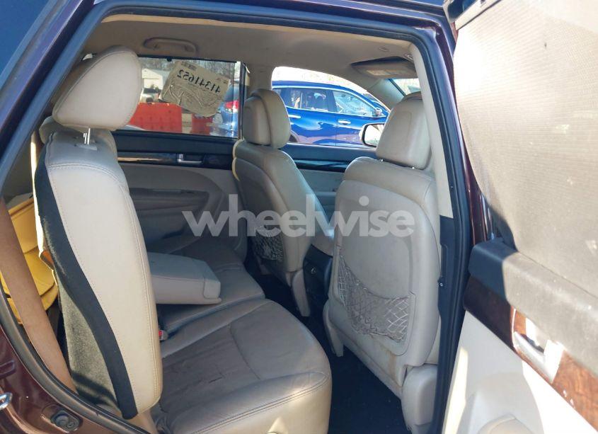 Photo 8 of 2014 Kia Sorento LX (VIN 5XYKT3A63EG538116)