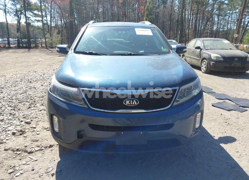 Photo 12 of 2015 Kia Sorento LX (VIN 5XYKT3A63FG580948)