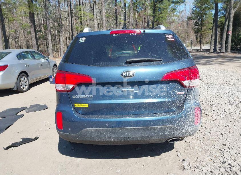 Photo 16 of 2015 Kia Sorento LX (VIN 5XYKT3A63FG580948)