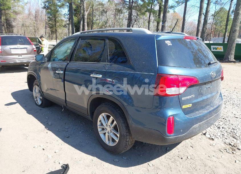Photo 3 of 2015 Kia Sorento LX (VIN 5XYKT3A63FG580948)
