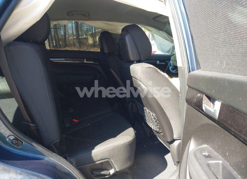 Photo 8 of 2015 Kia Sorento LX (VIN 5XYKT3A63FG580948)