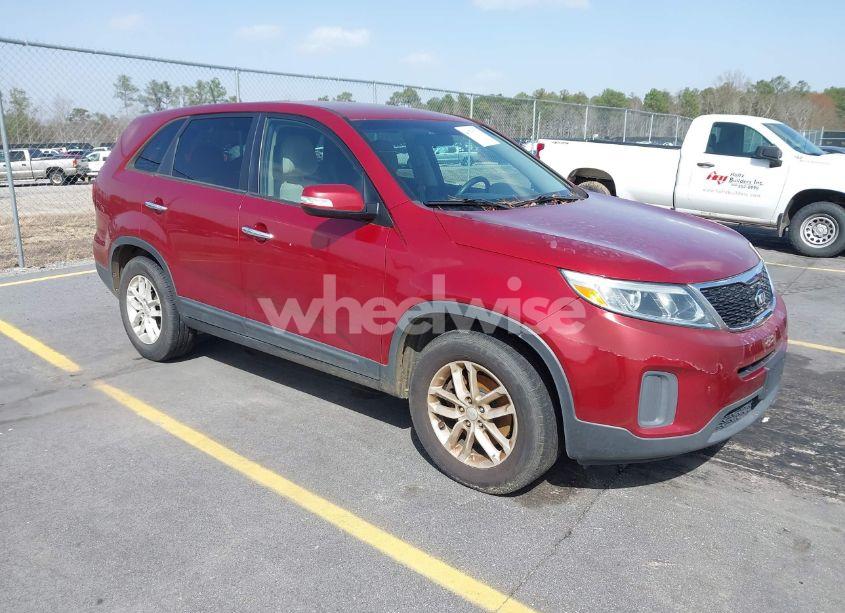 2015 Kia Sorento LX (VIN 5XYKT3A63FG602267) main photo