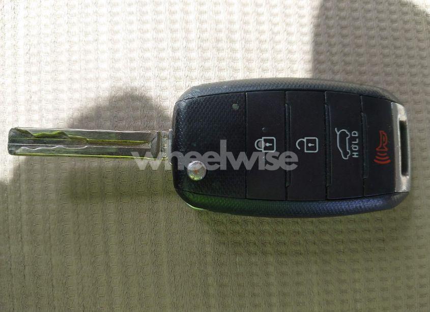 Photo 11 of 2015 Kia Sorento LX (VIN 5XYKT3A63FG602267)