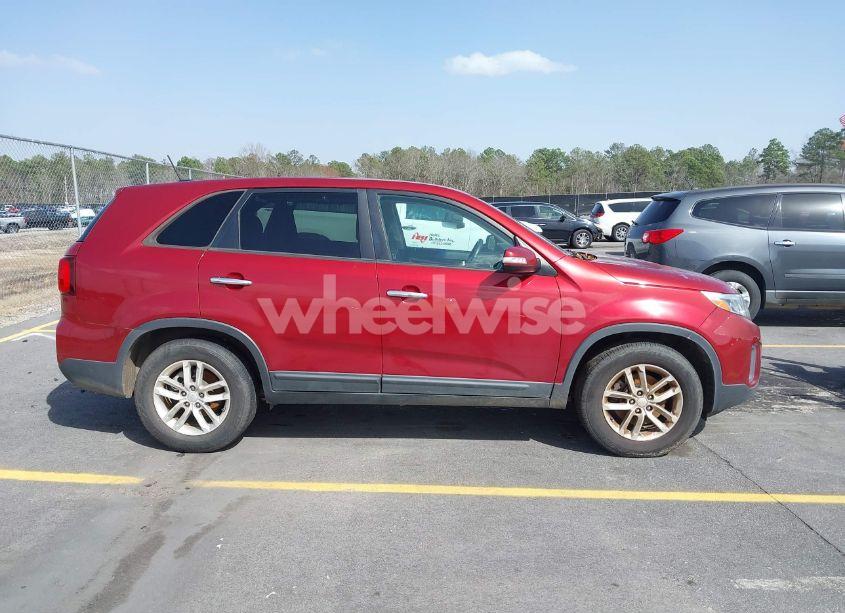 Photo 13 of 2015 Kia Sorento LX (VIN 5XYKT3A63FG602267)