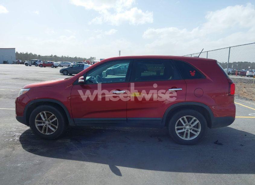 Photo 14 of 2015 Kia Sorento LX (VIN 5XYKT3A63FG602267)