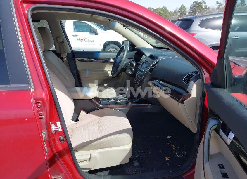 Photo 5 of 2015 Kia Sorento LX (VIN 5XYKT3A63FG602267)